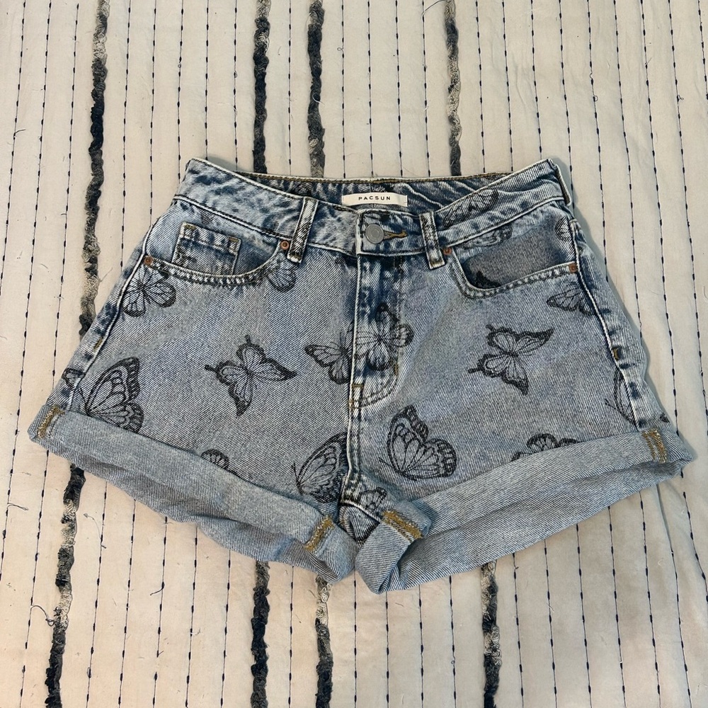 PacSun Butterfly High Rise Jean Shorts. Size 25.